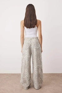 Multicolor Mid-Rise Pattern Wide Leg Jeans