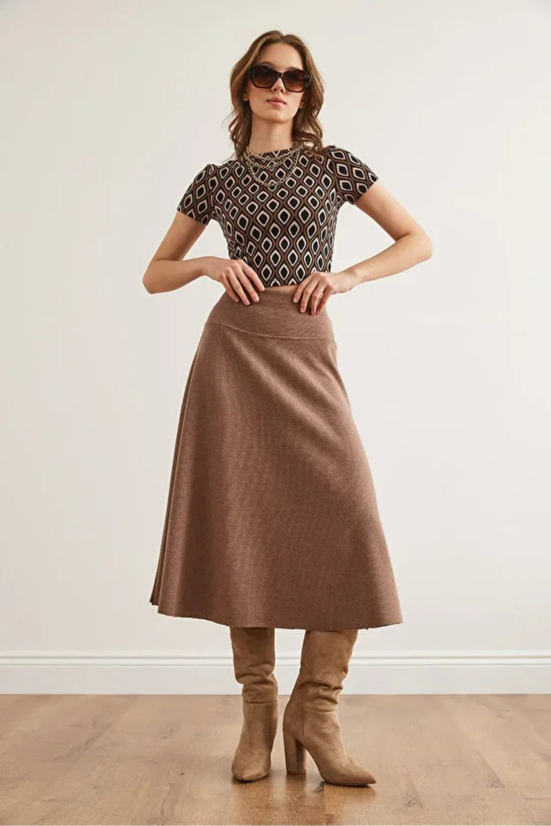 Waist-Banded Flared Knit Skirt