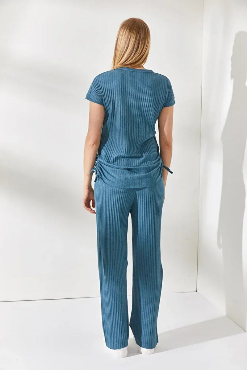 2-Piece Set – Side-Ruched Blouse and Palazzo Pants