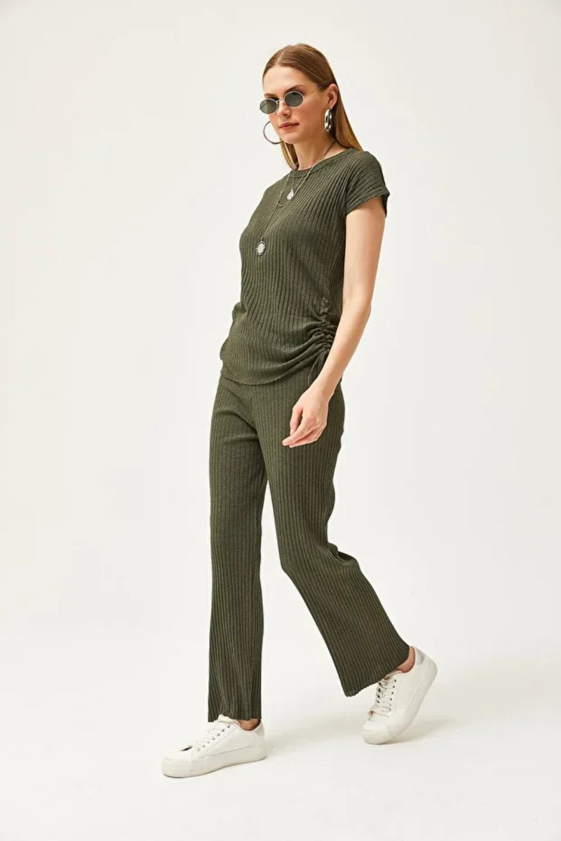 2-Piece Set – Side-Ruched Blouse and Palazzo Pants