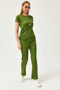 2-Piece Set – Side-Ruched Blouse and Palazzo Pants