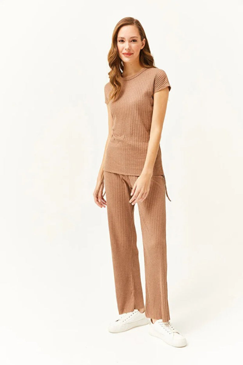2-Piece Set – Side-Ruched Blouse and Palazzo Pants