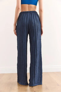 Textured Elastic Waist Pocketed Flowing Pants