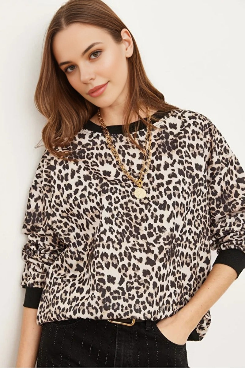 Basic Soft-Textured Oversized Sweatshirt