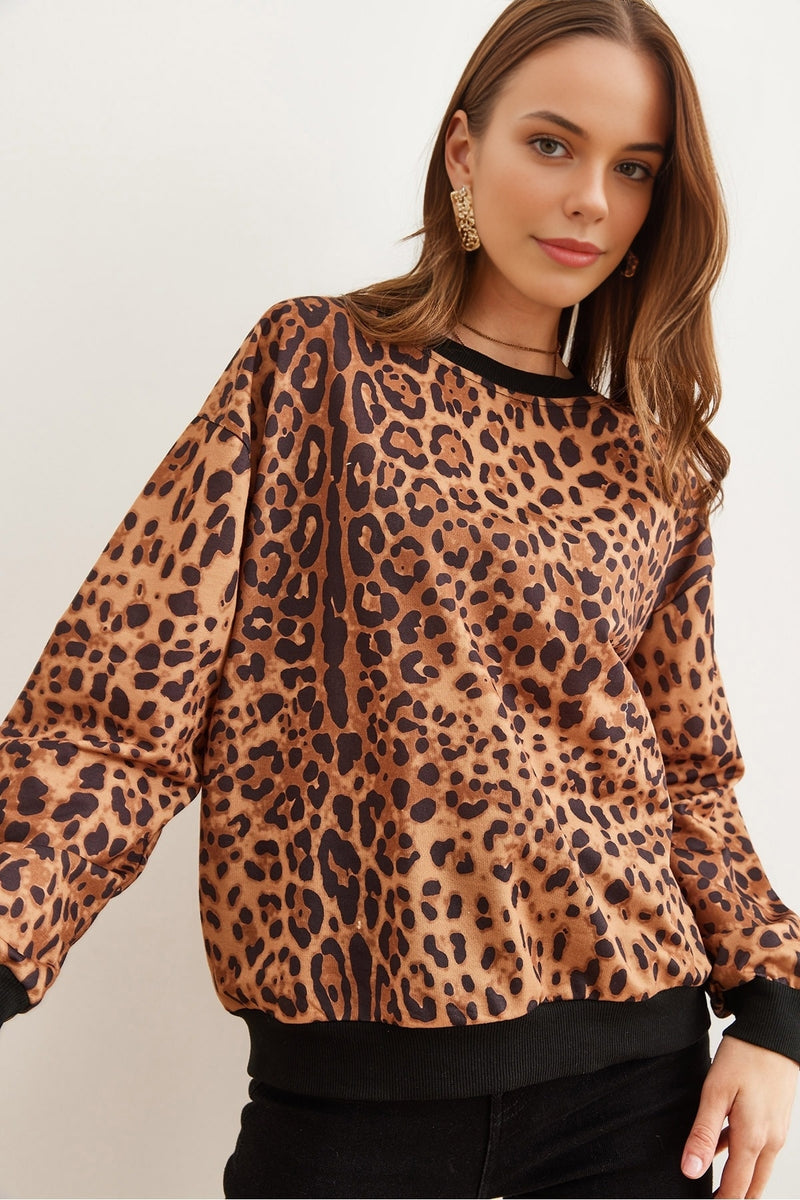 Basic Soft-Textured Oversized Sweatshirt