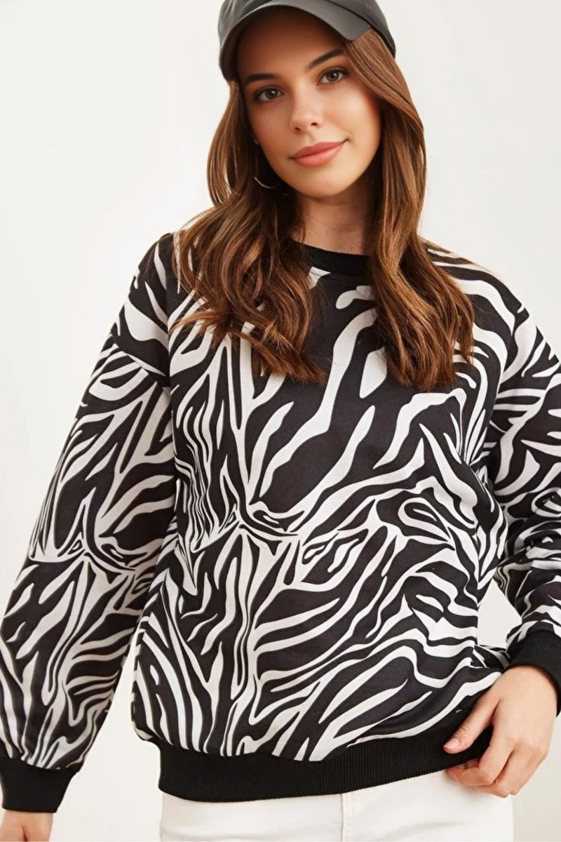 Basic Soft-Textured Oversized Sweatshirt