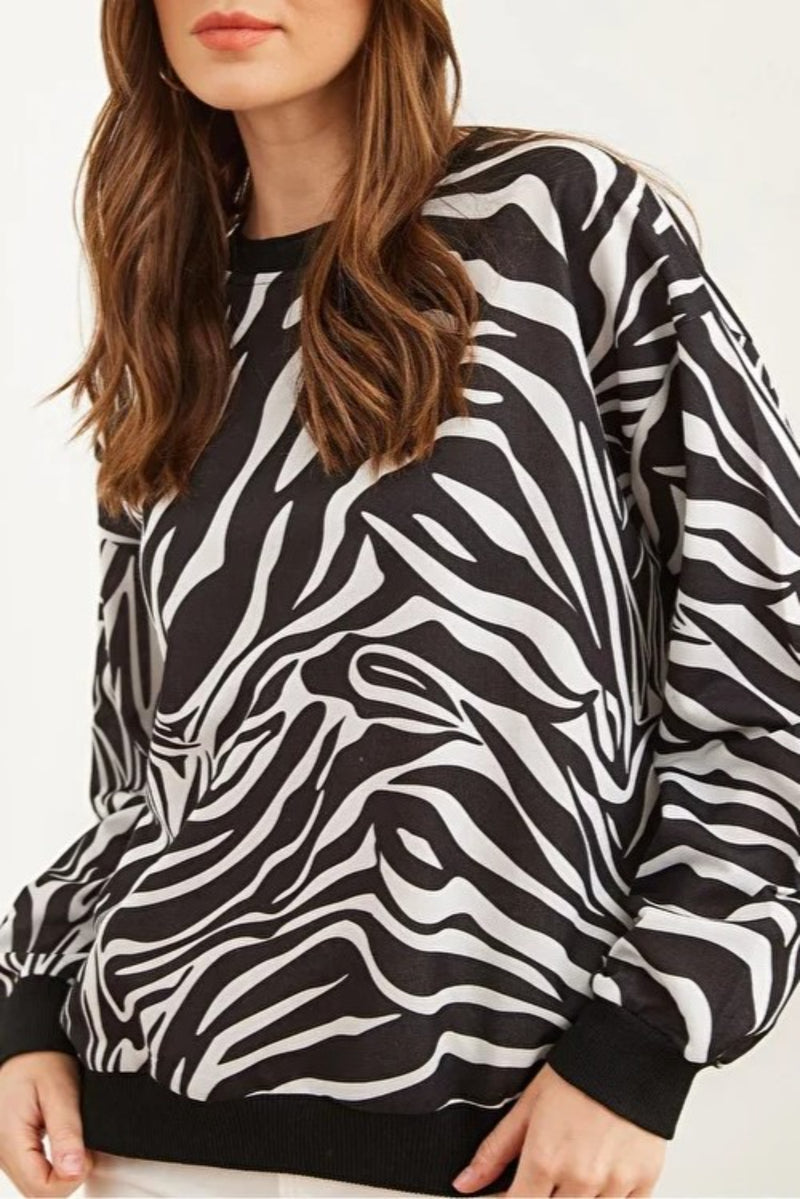 Basic Soft-Textured Oversized Sweatshirt