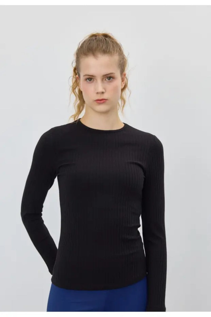 Black Long-Sleeve Ribbed T-Shirt