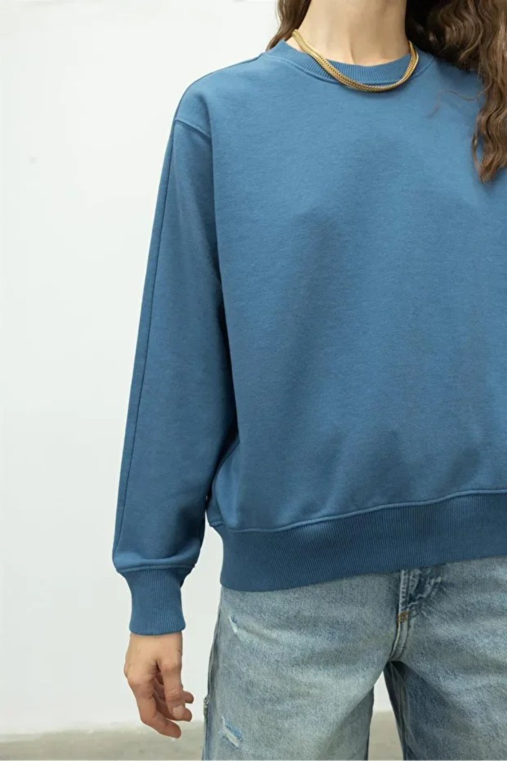 Crew Neck Basic Non-Brushed Sweatshirt
