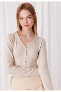 Buttoned Soft Crop Cardigan with Raw-Edge Hem