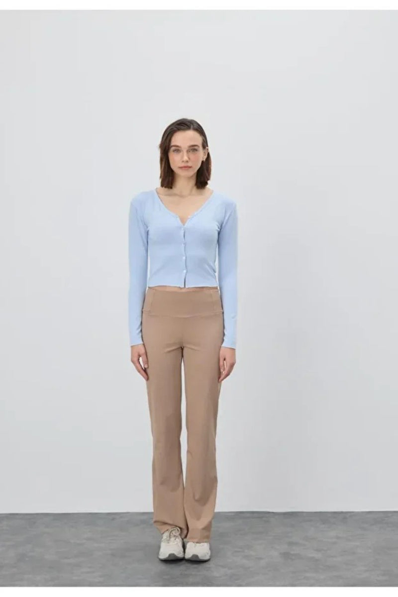 Buttoned Soft Crop Cardigan with Raw-Edge Hem