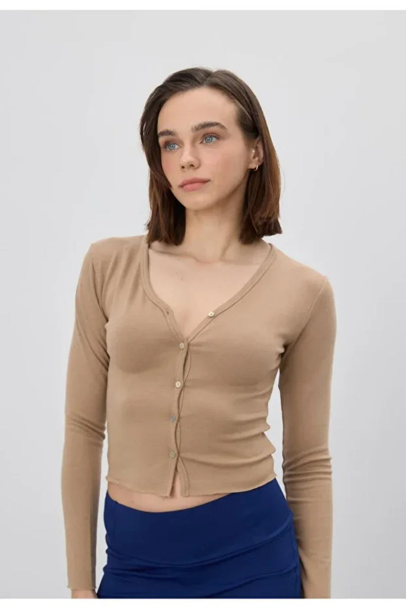 Buttoned Soft Crop Cardigan with Raw-Edge Hem