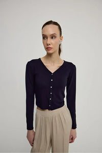 Buttoned Soft Crop Cardigan with Raw-Edge Hem