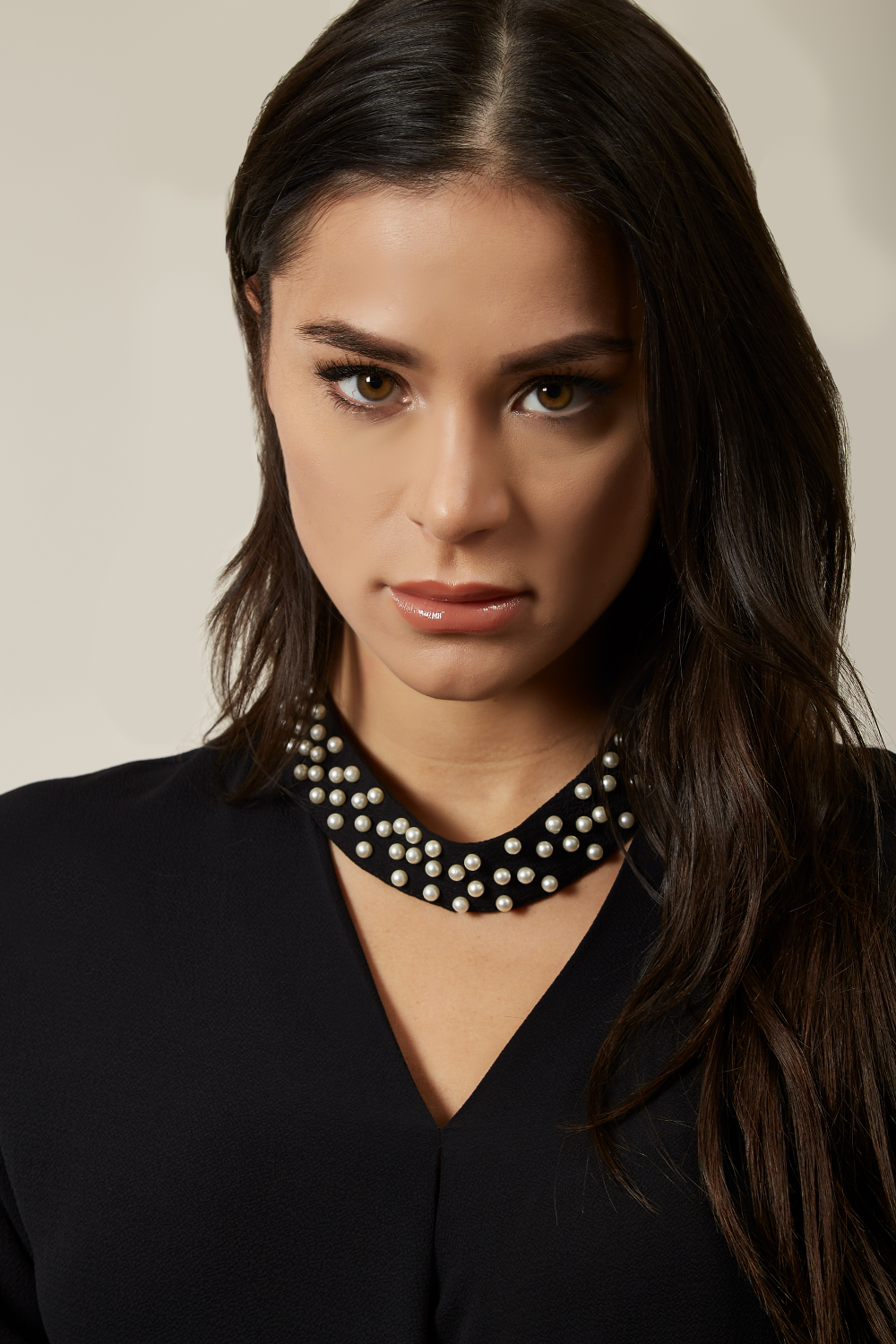 Long Sleeves Oversized Top with Pearl Detail Collar In Black