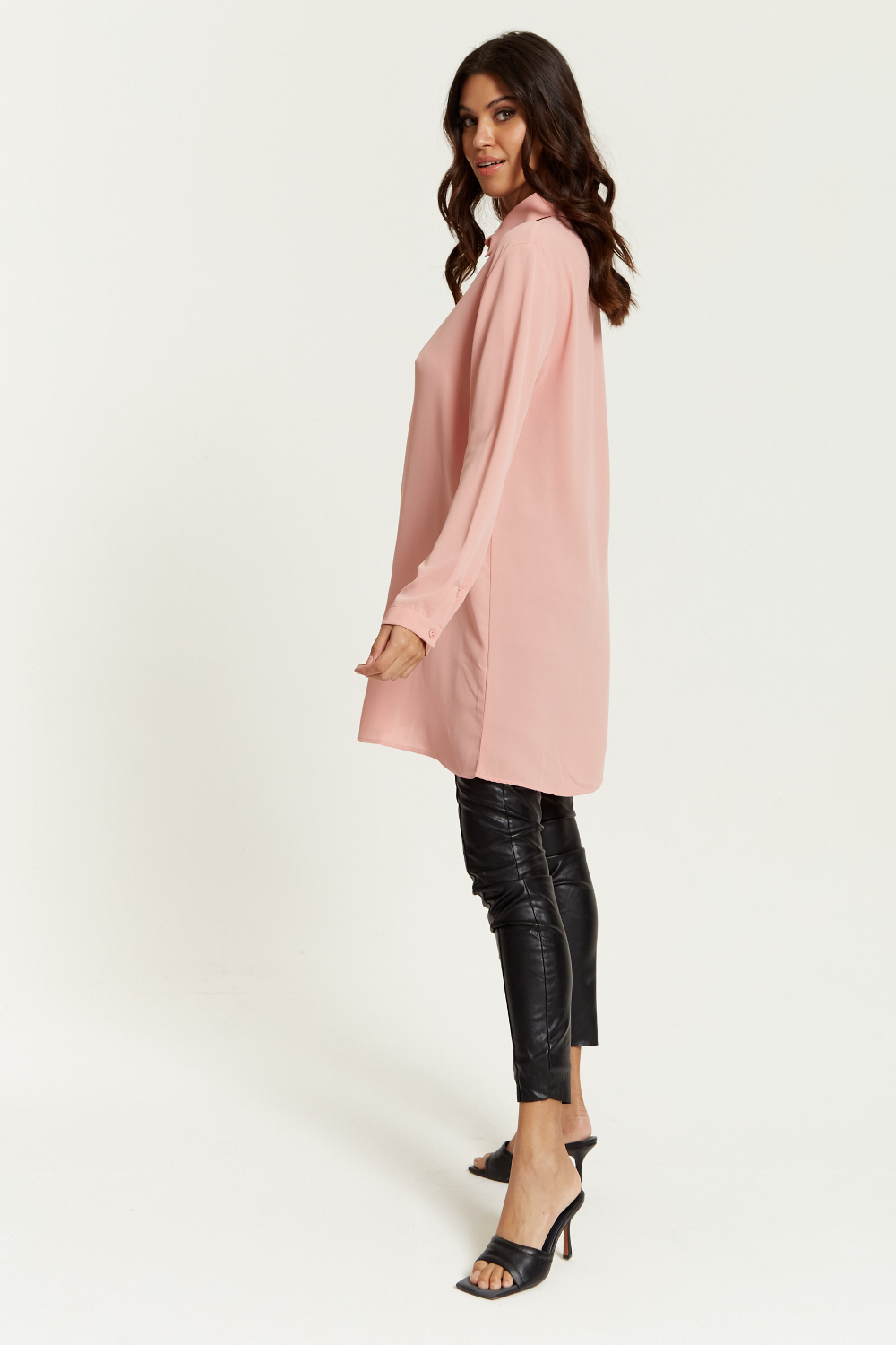 Oversized Shirt Tunic with Long Sleeves in Pink