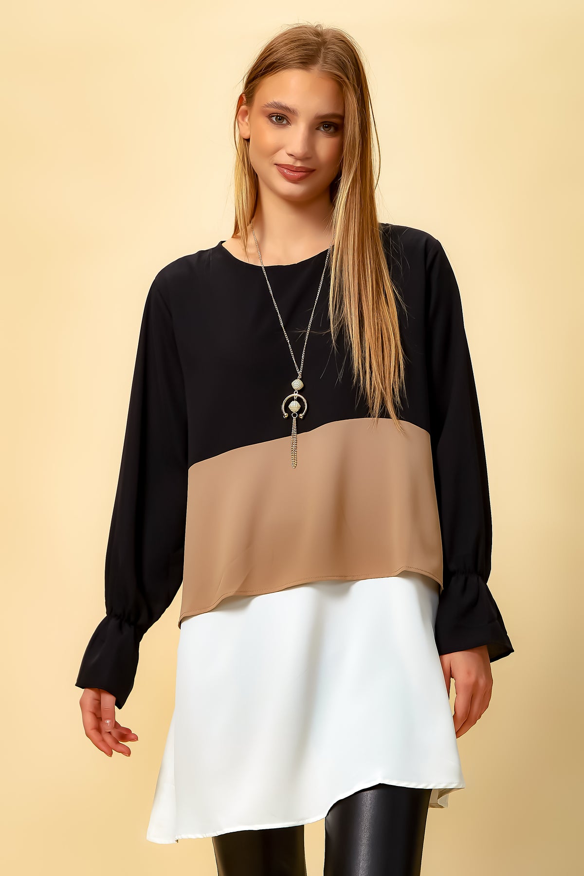 Oversized Colour Block Top in Black, Beige and White