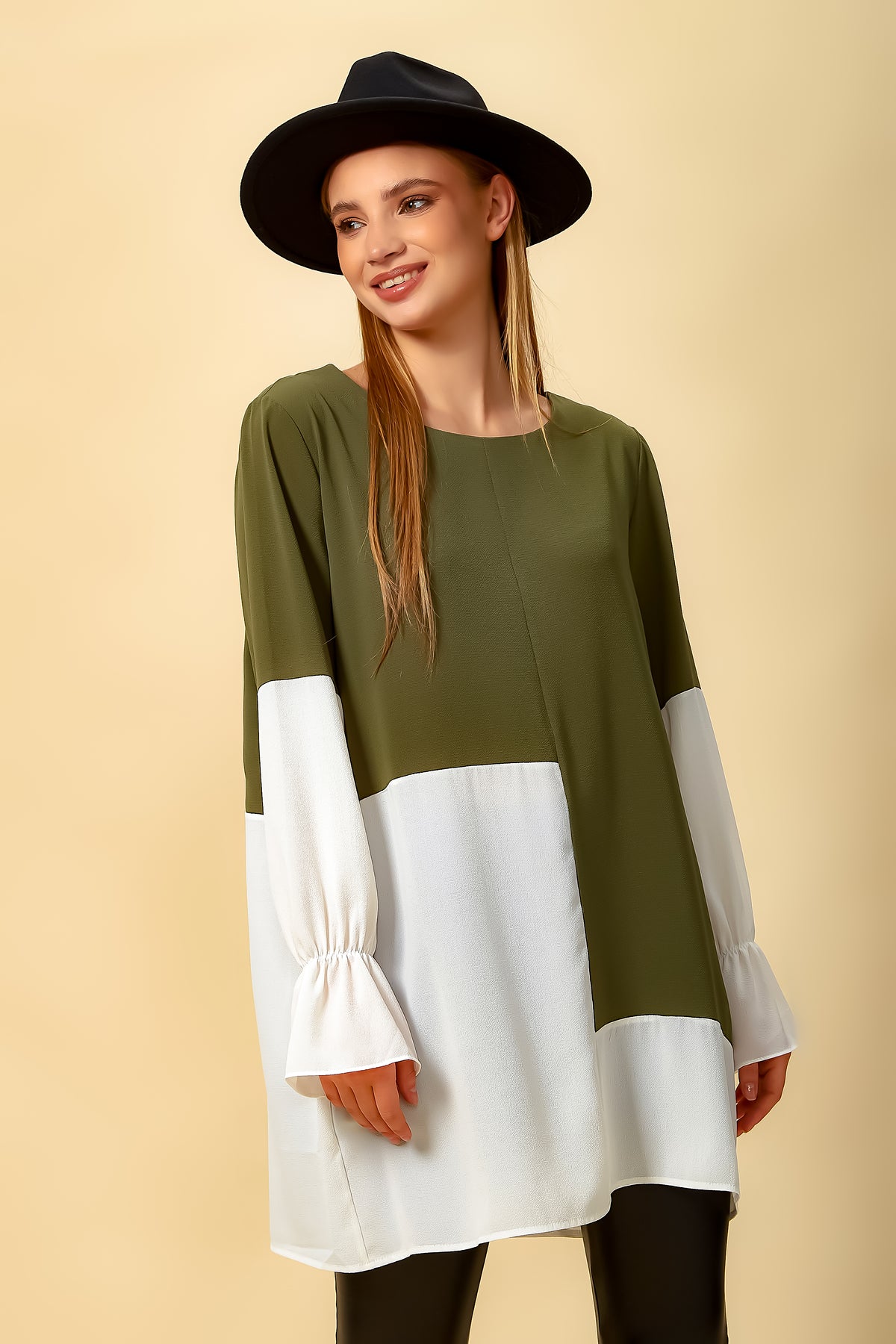 Oversized Colour Block Top in Green and White