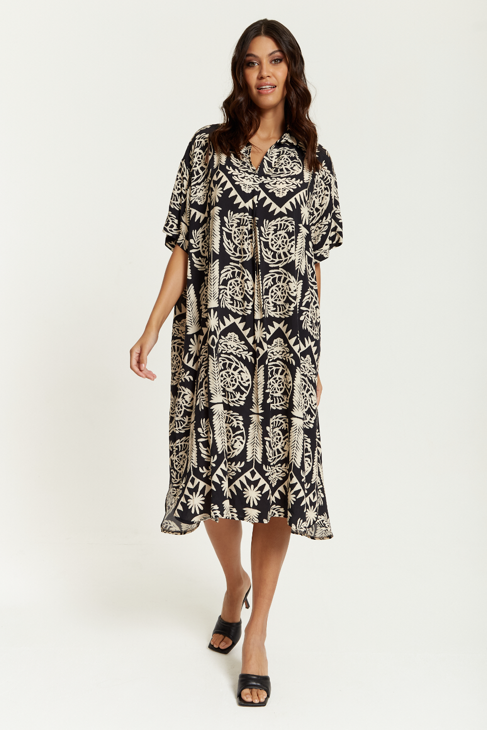 Oversized Printed Shirt Midi Dress with Short Sleeves in Black