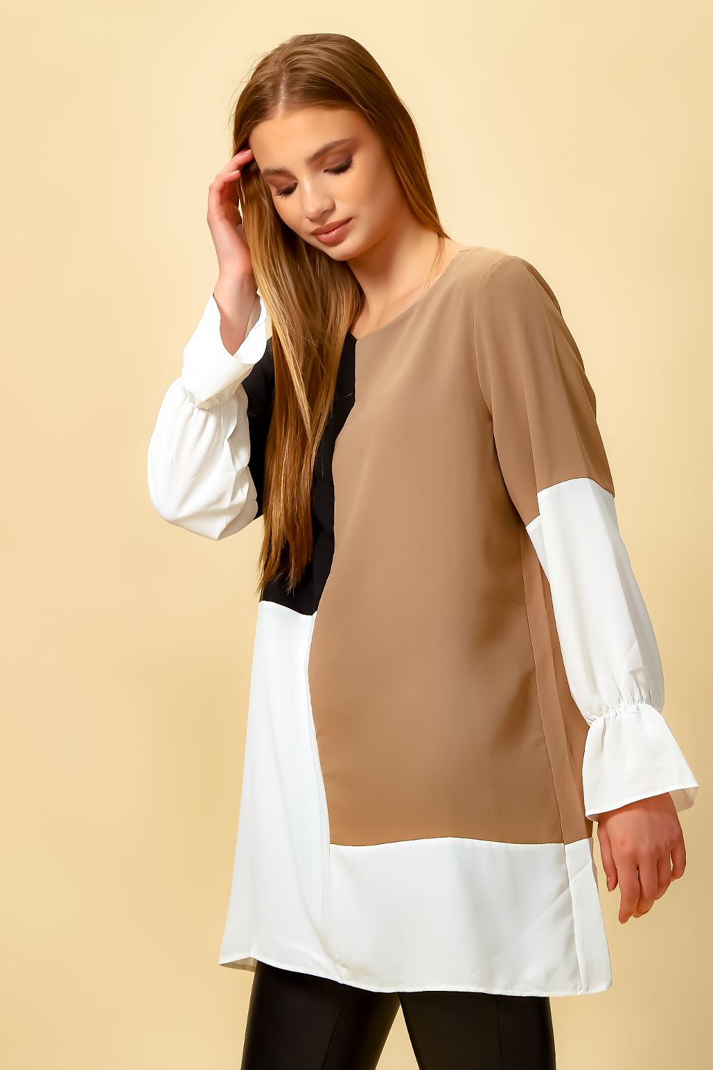Oversized Colour Block Top in Black and Beige