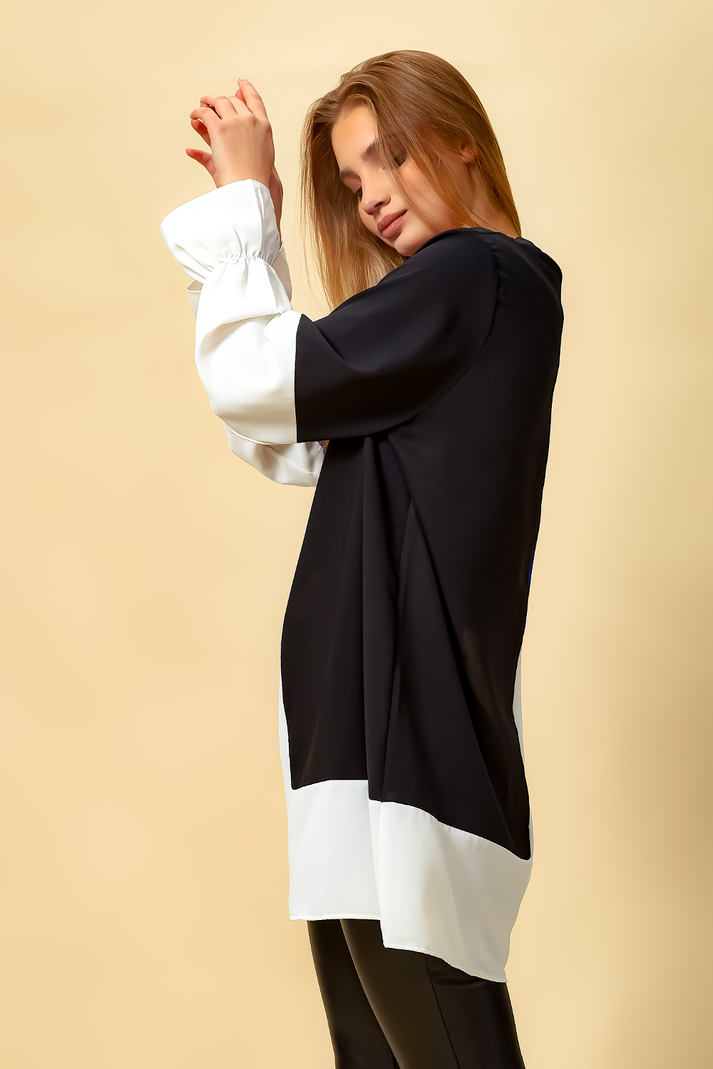 Oversized Colour Block Top in Black and Blue