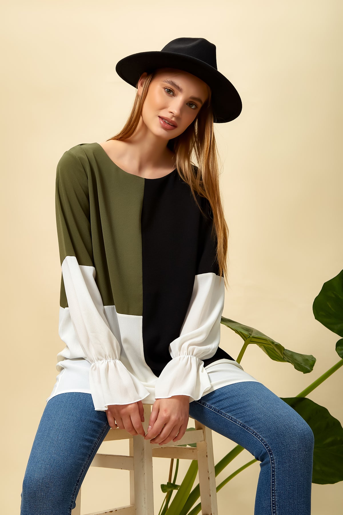 Oversized Colour Block Top in Black, Green and White
