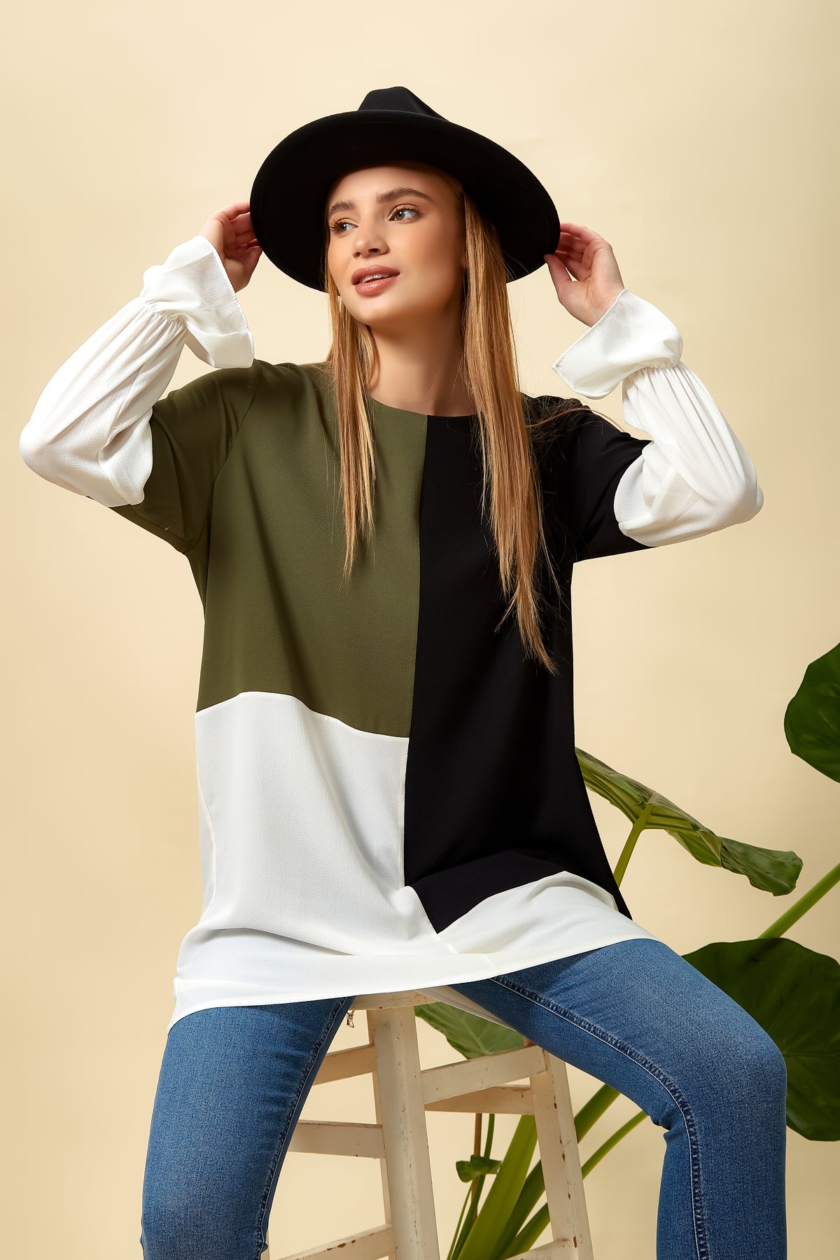 Oversized Colour Block Top in Black, Green and White