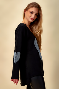Oversized Long Sleeves Heart Top with V Neck in Black