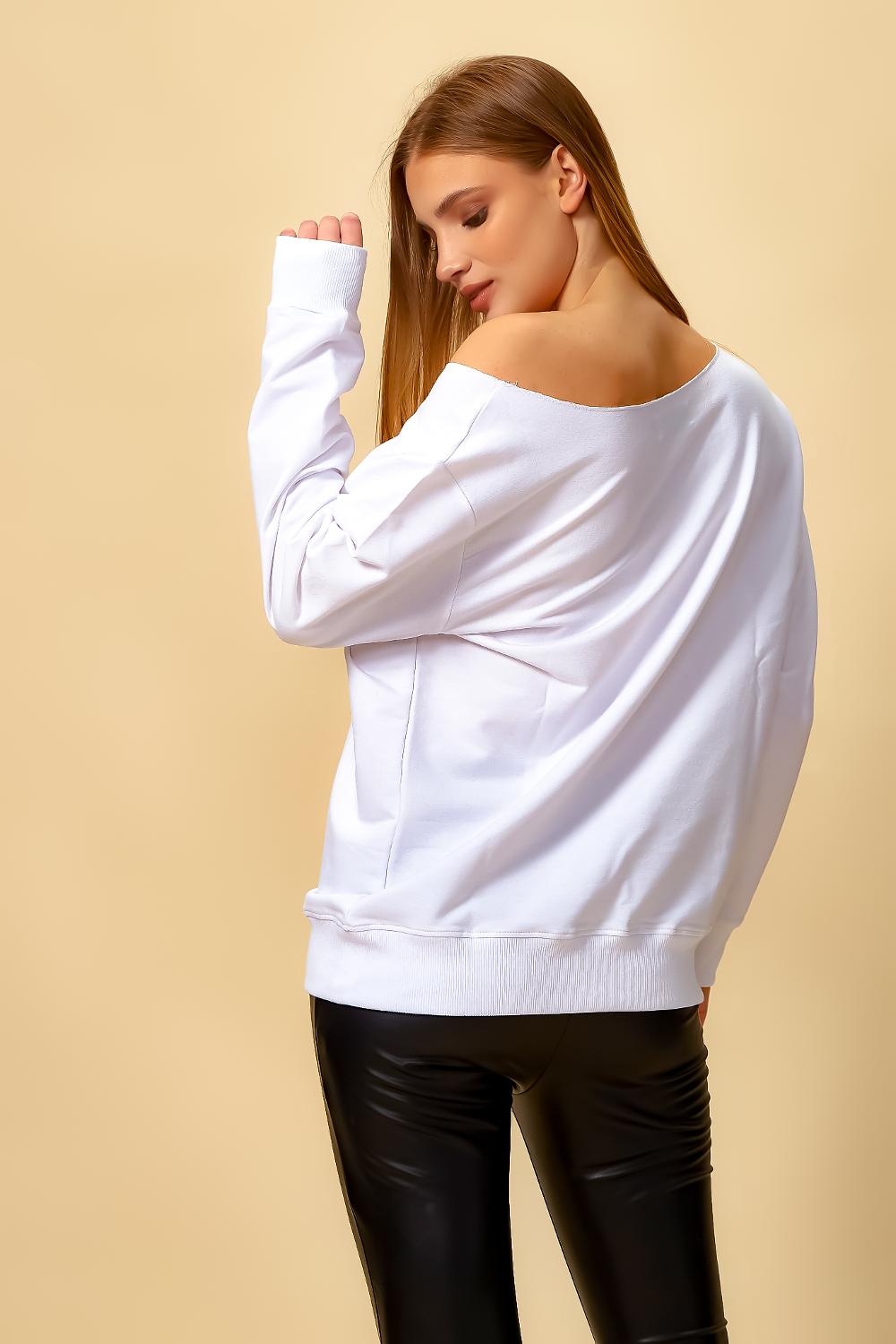 Oversized Star Sweatshirt with Boat Neckline in White