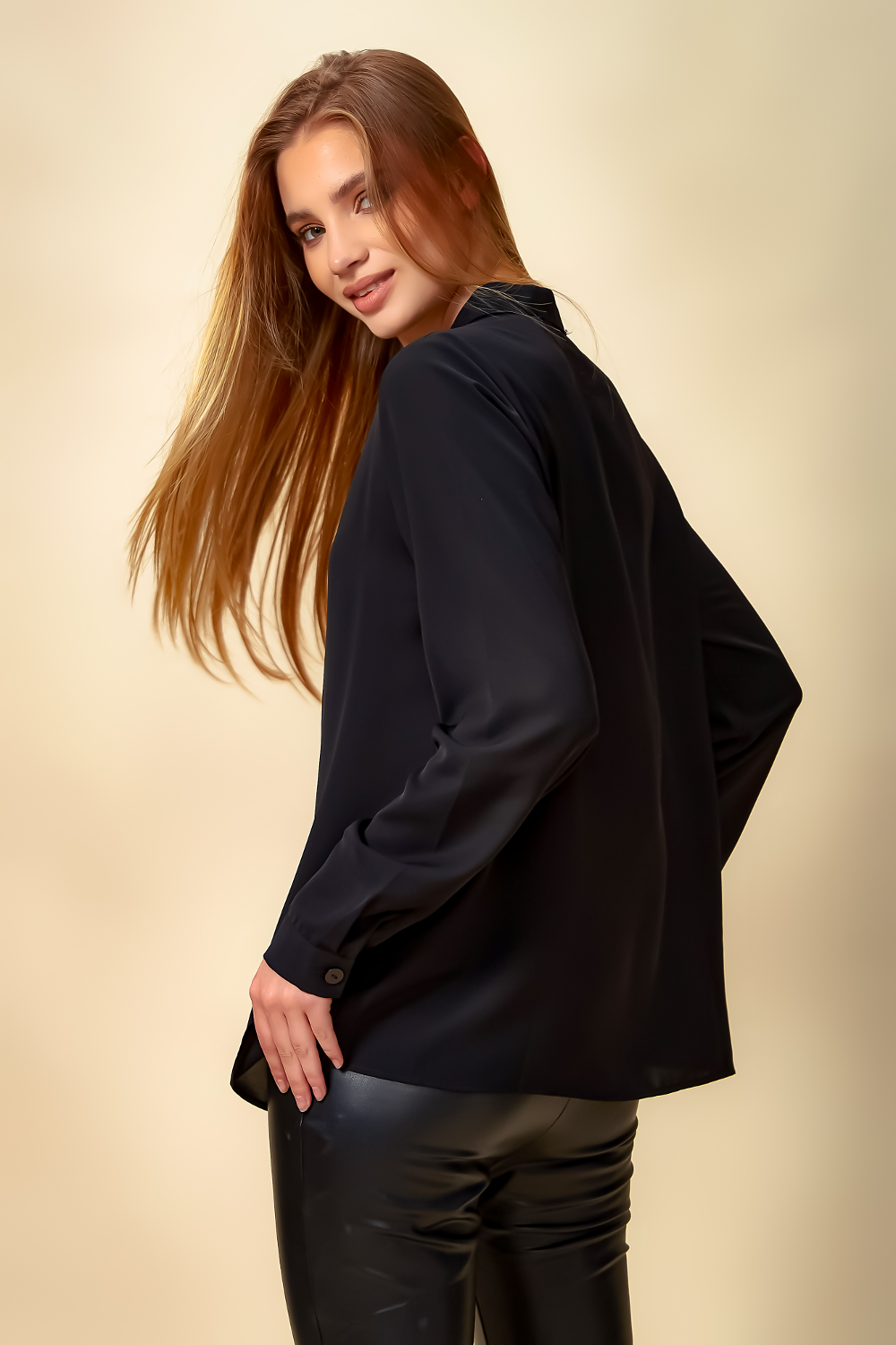 Oversized Long Sleeves Top with Button Details in Black
