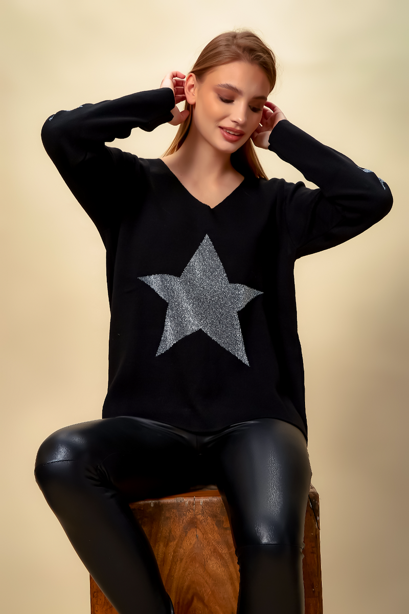 Oversized Long Sleeves Star Top with V Neck in Black