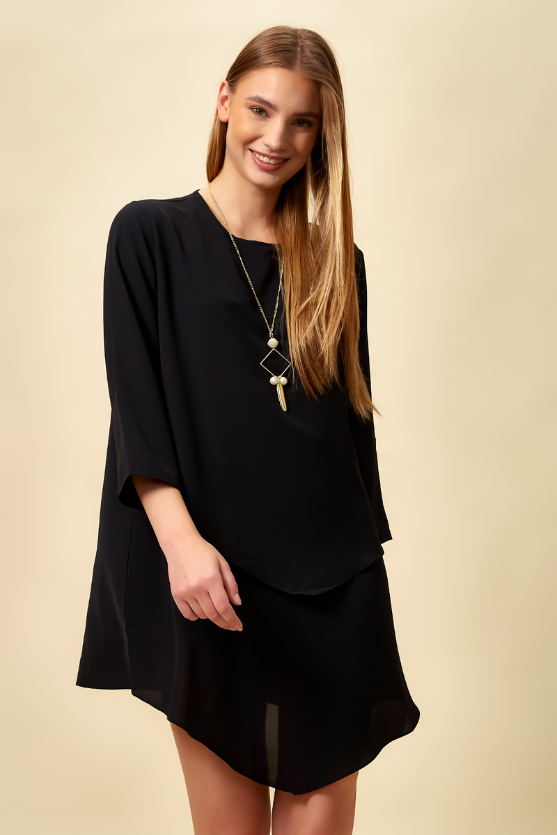 3/4 Sleeve Oversized Tunic with Necklace in Black