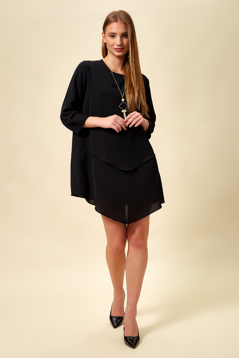 3/4 Sleeve Oversized Tunic with Necklace in Black