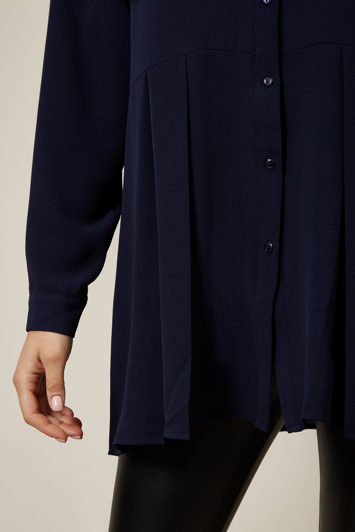 Oversized Long Sleeve Relaxed Pleated Fit Shirt In Navy