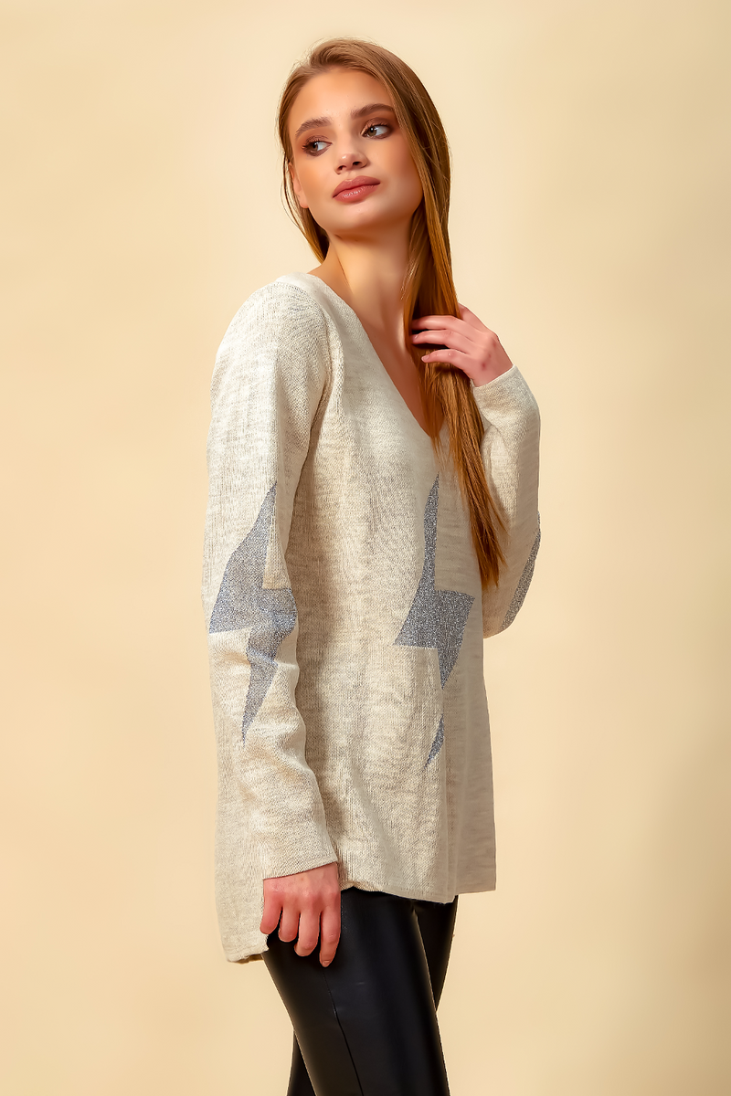 Long Sleeves Relaxed Fit Flash Top with V Neck in Cream