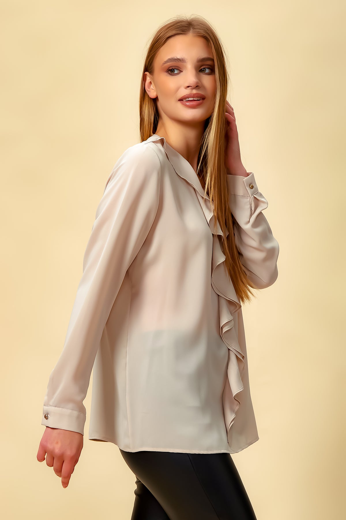 Oversized Top with Frilled Front in Light Pink
