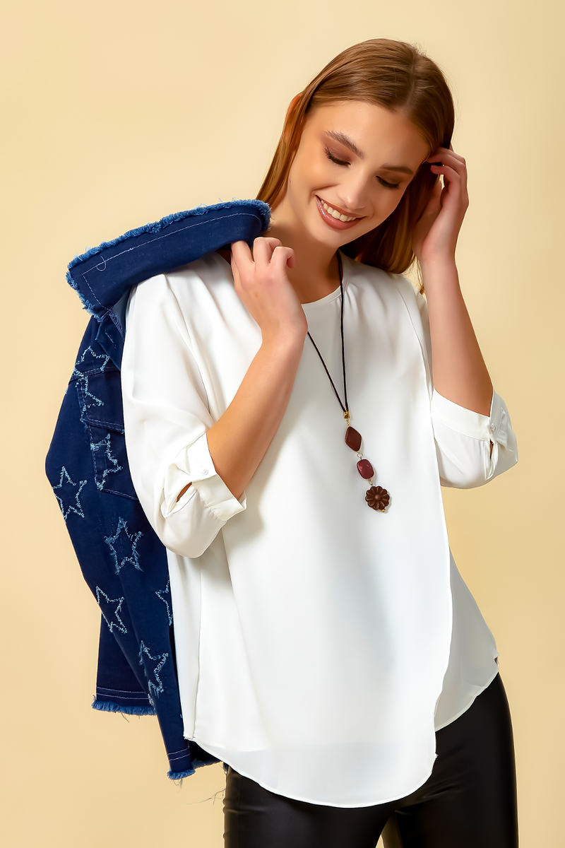 Oversized 3/4 Sleeves Layered Top with Necklace in White