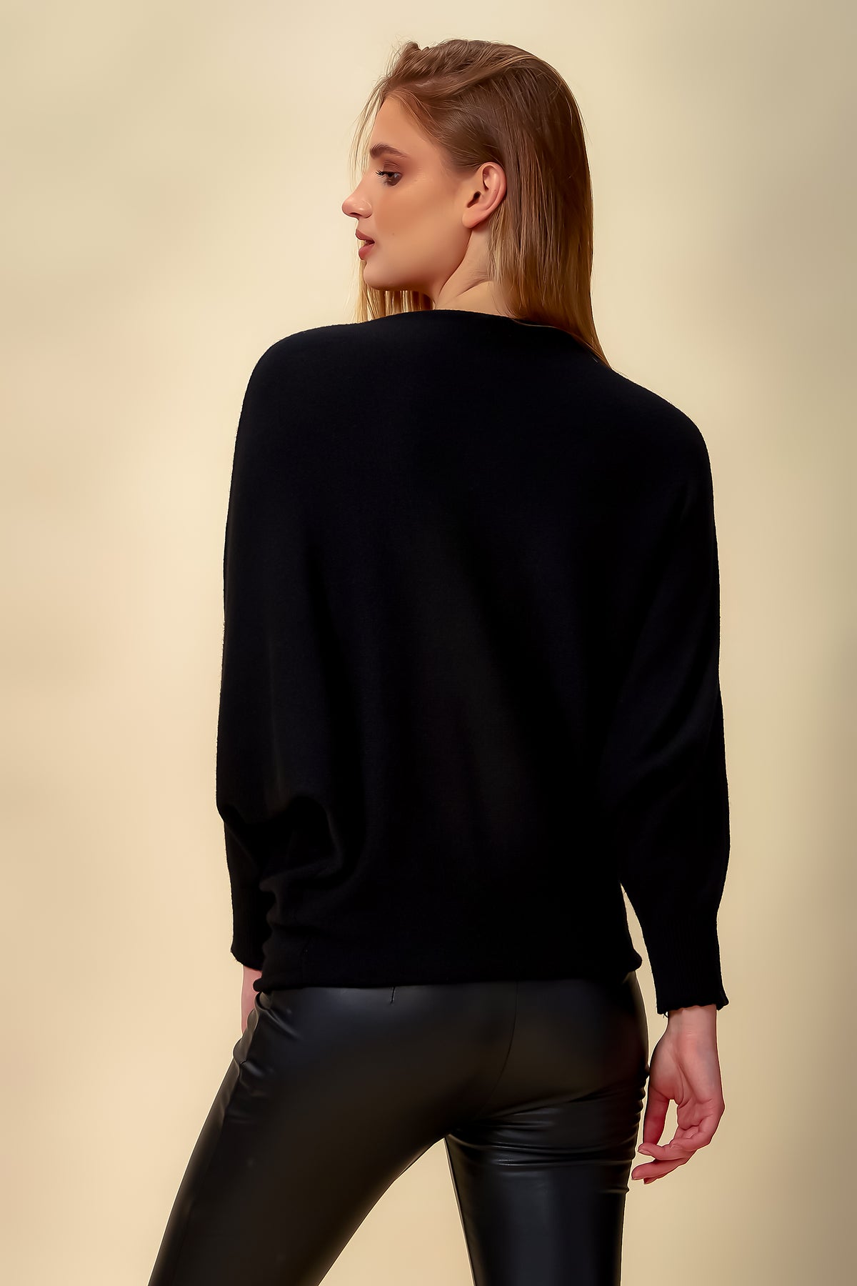 Oversized Detailed Long Sleeves Top in Black