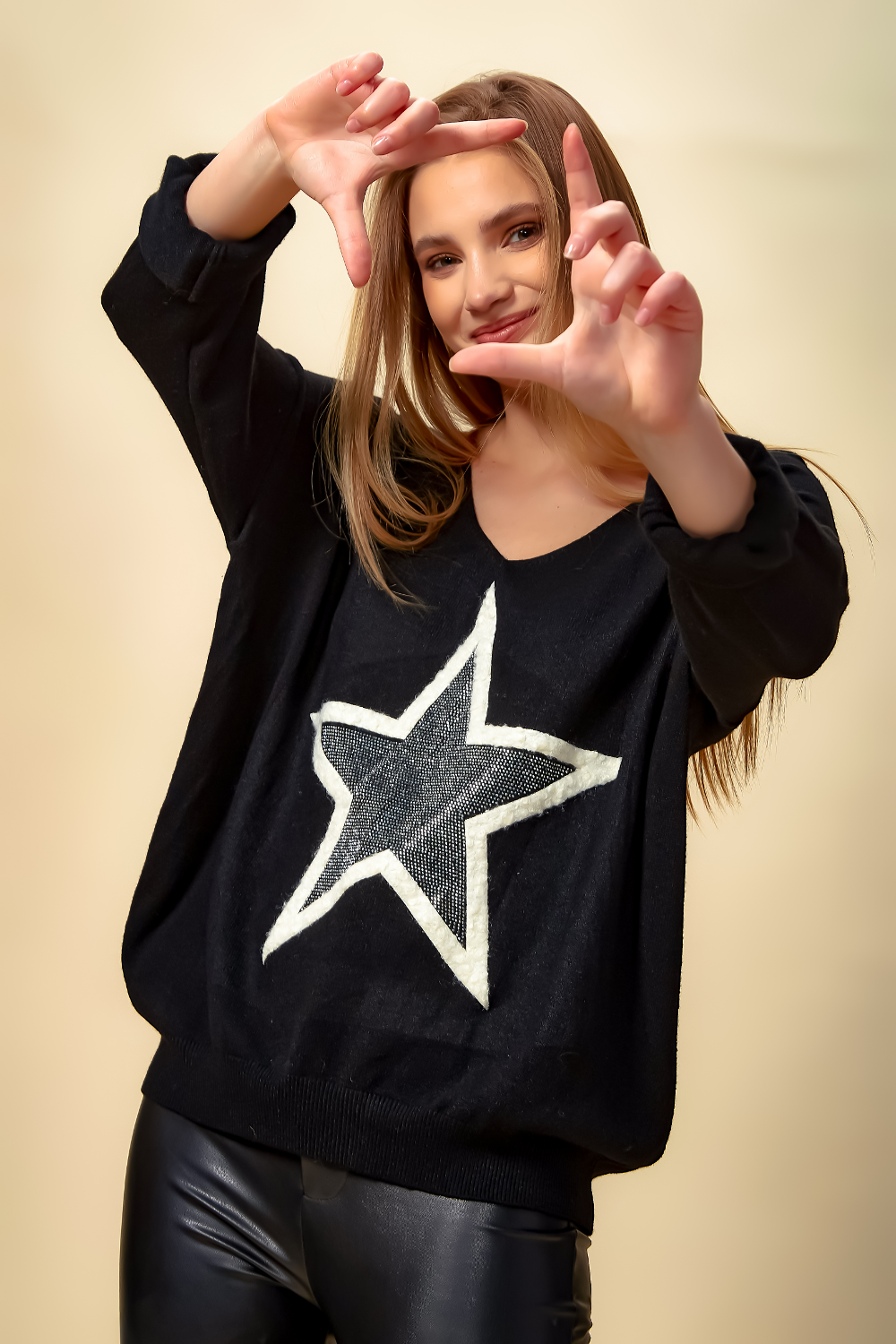 Oversized Star V Neck Jumper in Black