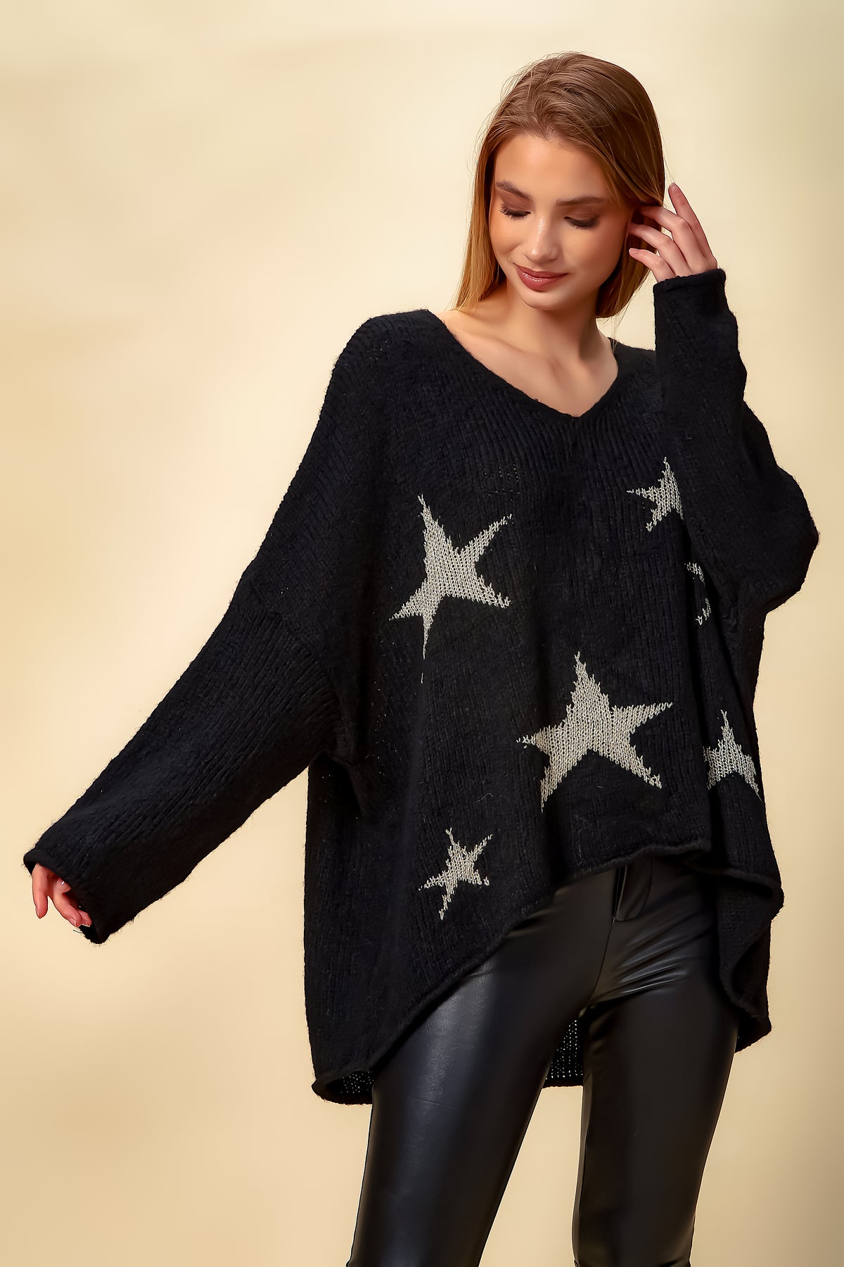 V Neck Tricot Jumper with Star Details in Black