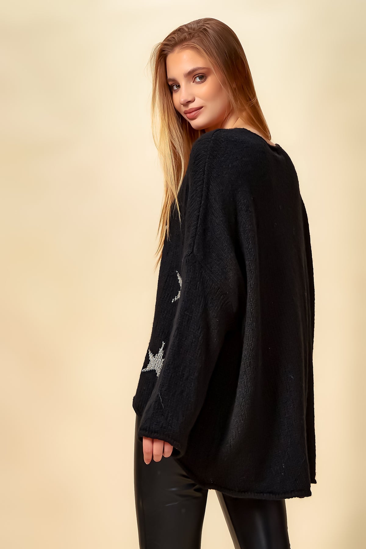 V Neck Tricot Jumper with Star Details in Black