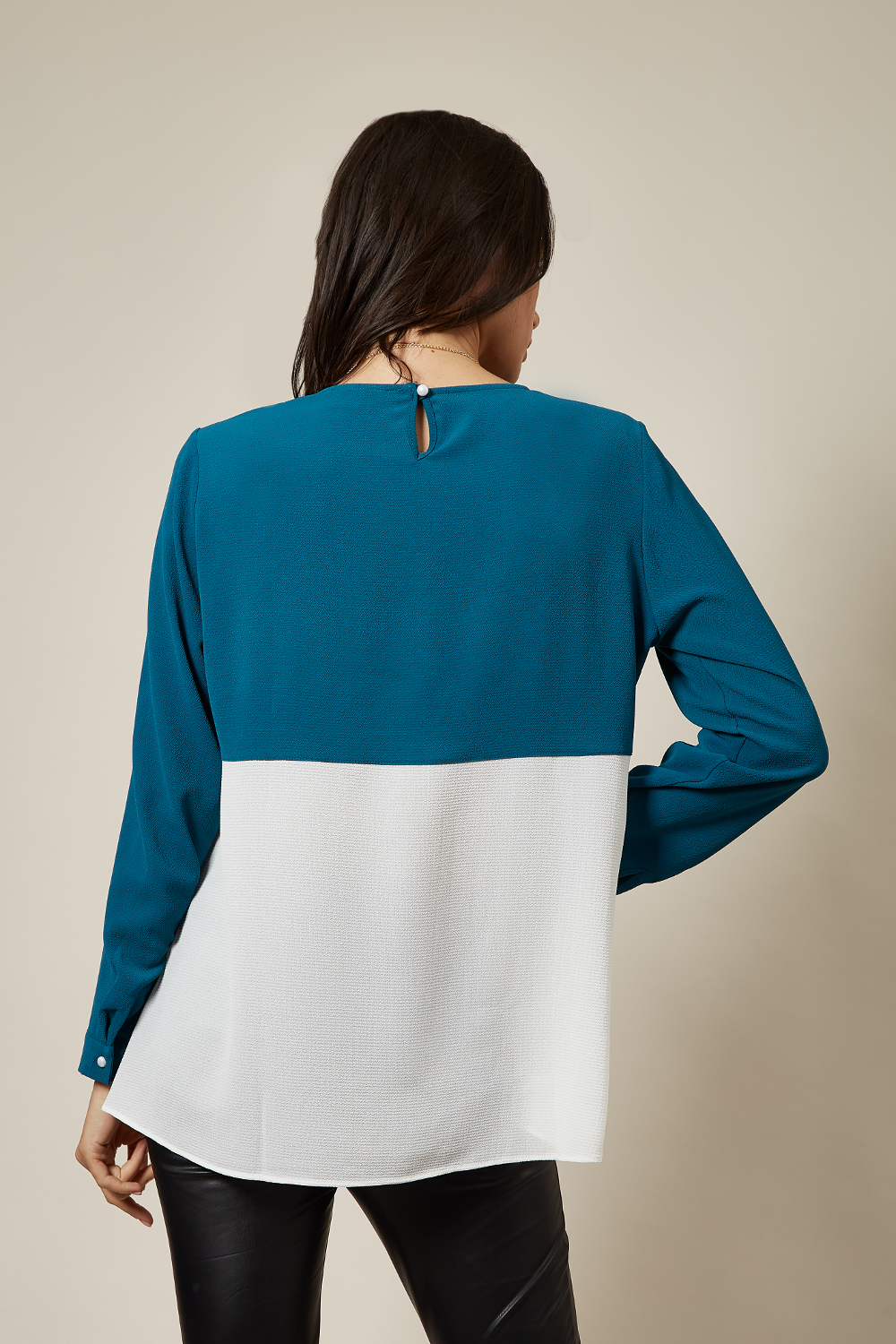Long Sleeve Relaxed Fit Block Top With Necklace In Blue And White