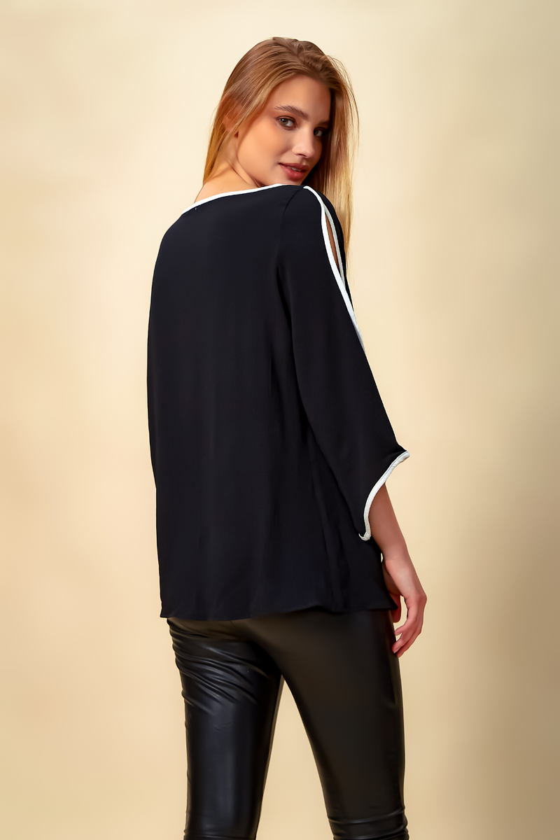Oversized Top with Details in Black