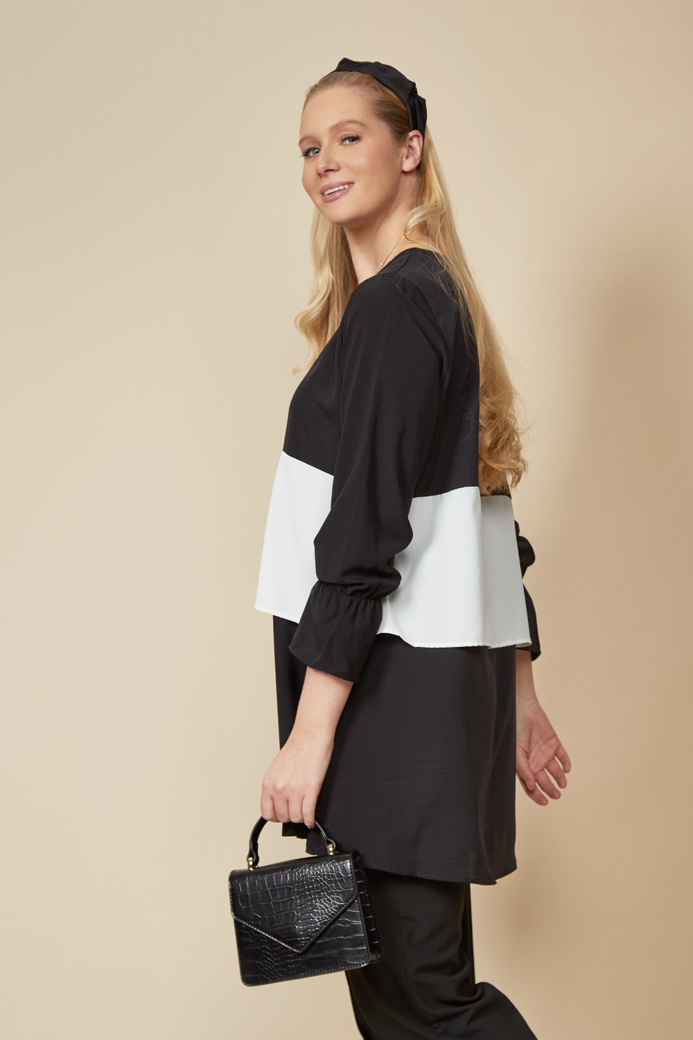 Oversized Colour Block Top in Black and White