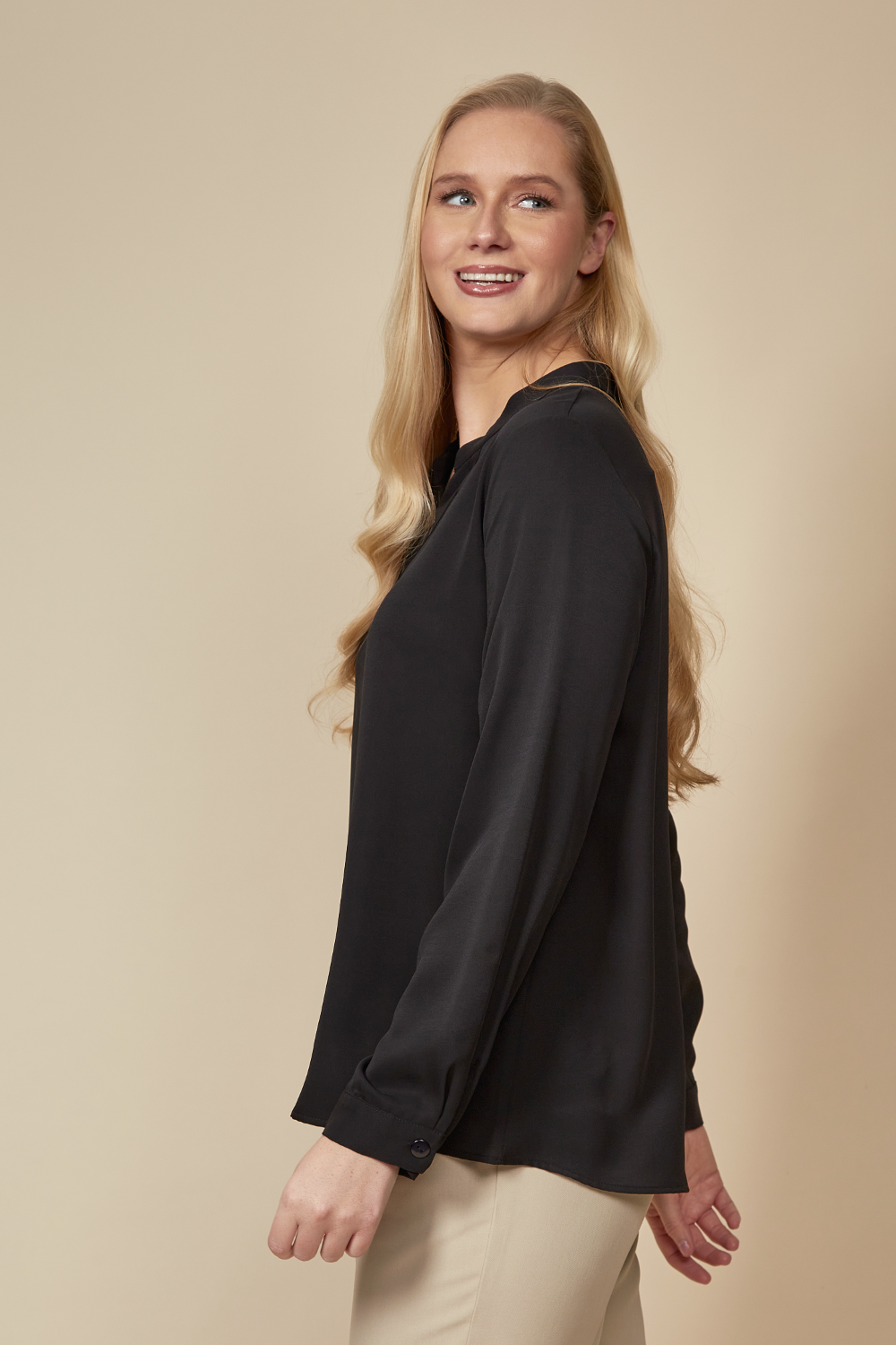 Oversized Long Sleeves Top with Button Details in Black