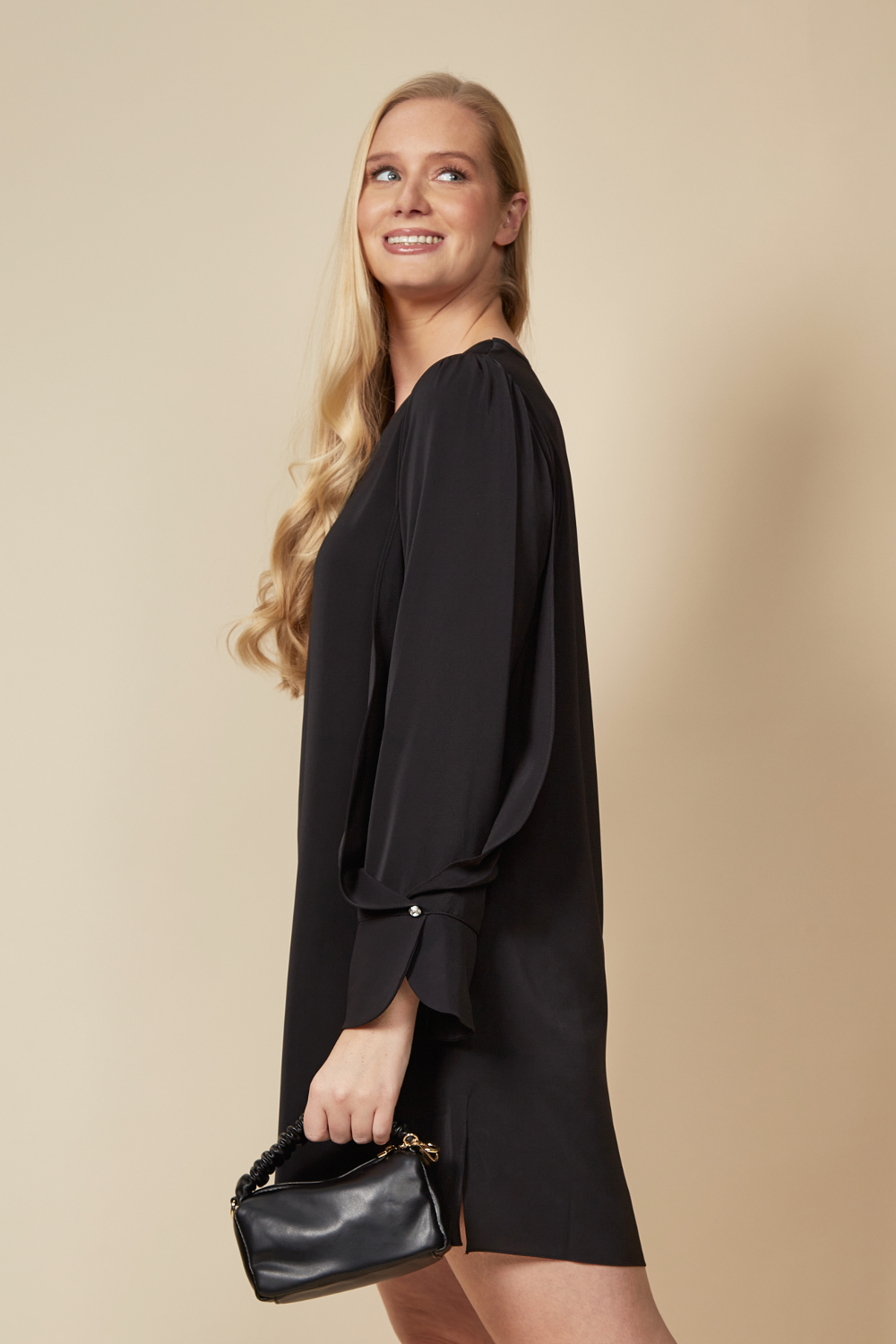 Oversized Detailed Sleeves V Neck Tunic in Black
