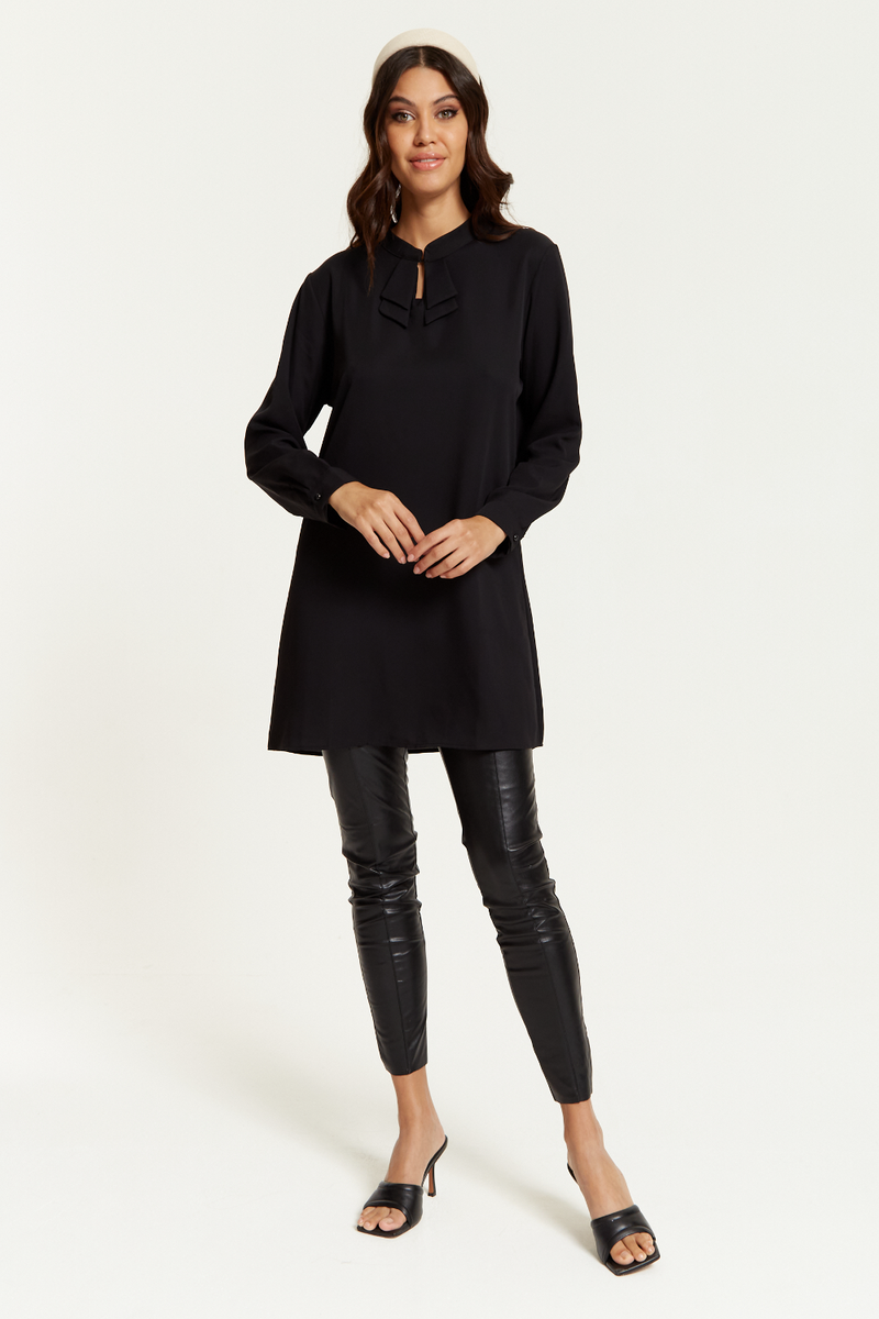 Oversized Detailed Neck Top with Long Sleeves in Black