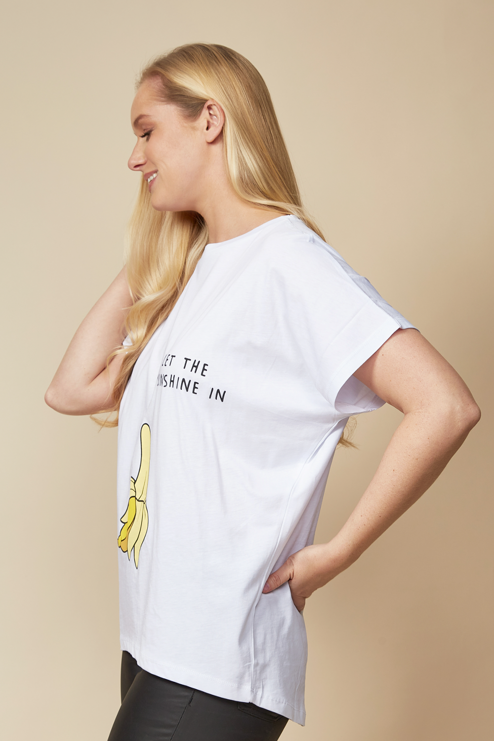 Oversized Banana T-Shirt in White