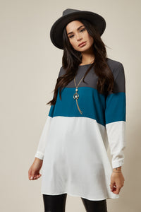 Oversized Colour Block Top In Grey, Blue And White With Necklace