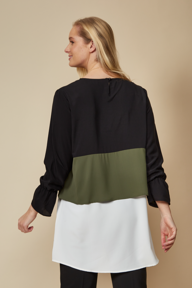 Oversized Colour Block Top in Black, Khaki and White with Necklace