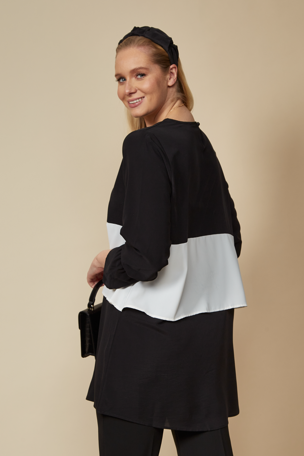 Oversized Colour Block Top in Black and White